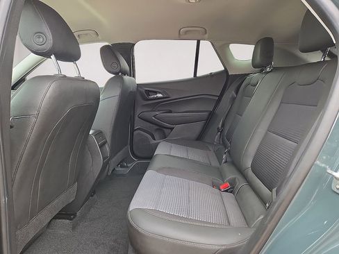 Used 2025 Chevrolet Trax LT FWD image 15