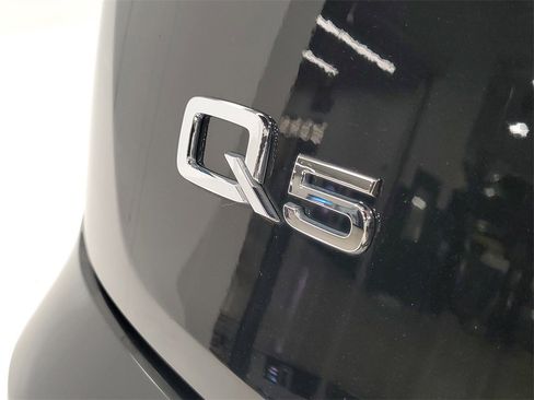 Used 2020 Audi Q5 2.0T Premium w/ Convenience Package image 7