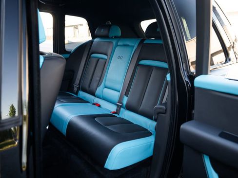 Used 2023 Rolls-Royce Cullinan Black Badge image 45