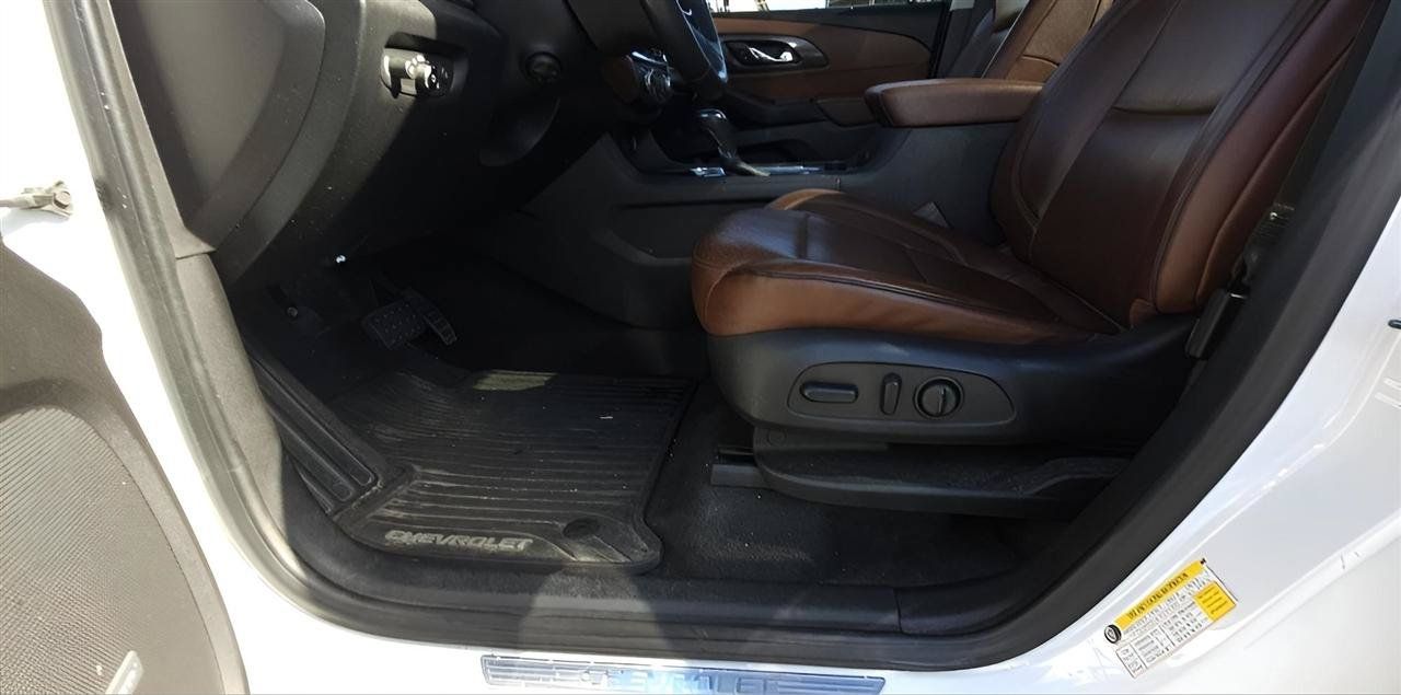 Used 2018 Chevrolet Traverse High Country AWD/4WD image 12