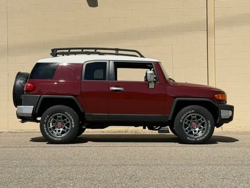 Used 2008 Toyota FJ Cruiser 4WD image 4