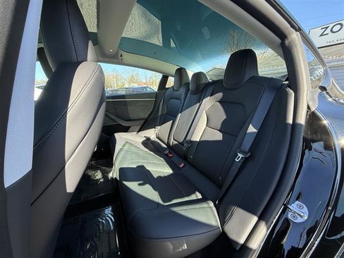Used 2025 Tesla Model 3 Long Range image 11