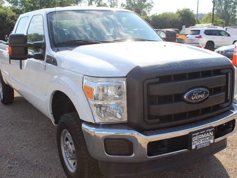 Used 2015 Ford F250 XL w/ Power Equipment Group AWD/4WD image 3