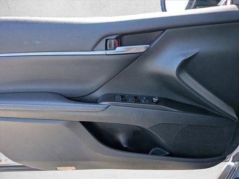 Used 2024 Toyota Camry XSE FWD image 10