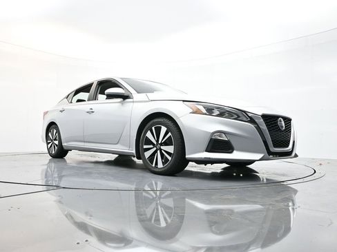 Used 2022 Nissan Altima 2.5 SV image 25