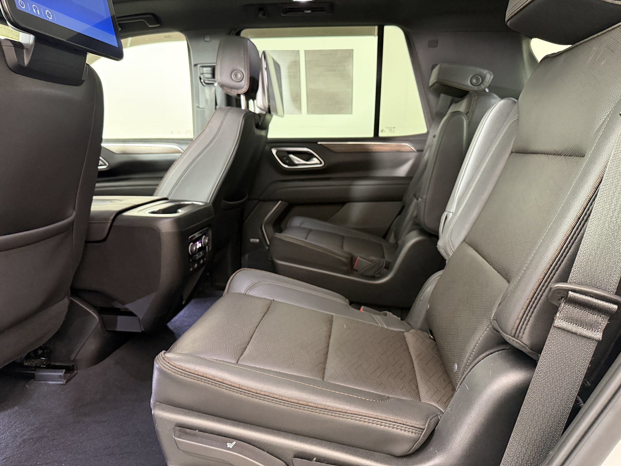 Used 2023 Chevrolet Tahoe High Country w/ Advanced Technology Package AWD/4WD image 20