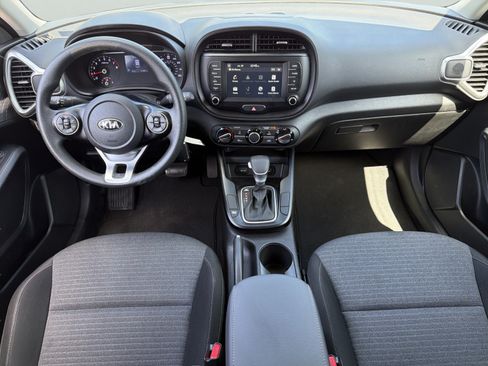 Used 2021 Kia Soul S FWD image 8