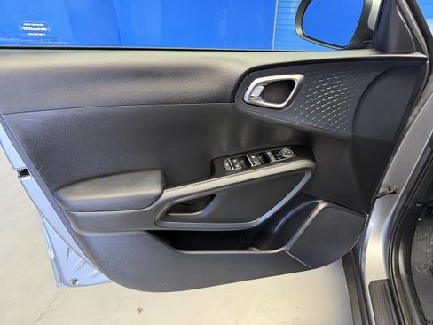 Used 2024 Kia Soul EX FWD image 9