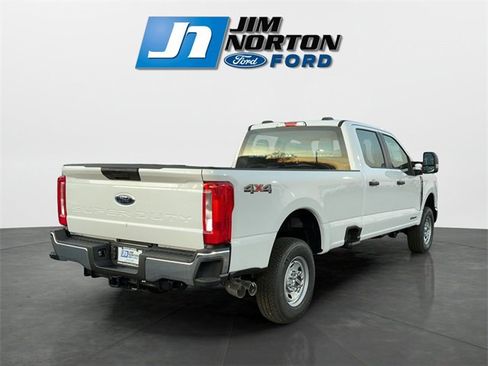 New 2026 Ford F250 XL w/ XL Chrome Package image 3