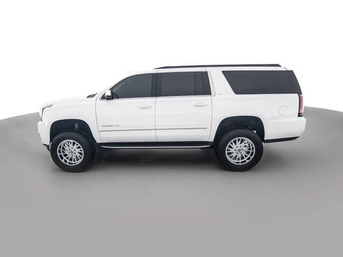 Used 2018 GMC Yukon XL SLT w/ Premium Edition AWD/4WD image 8