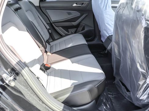 New 2026 Volkswagen Jetta SE FWD image 40