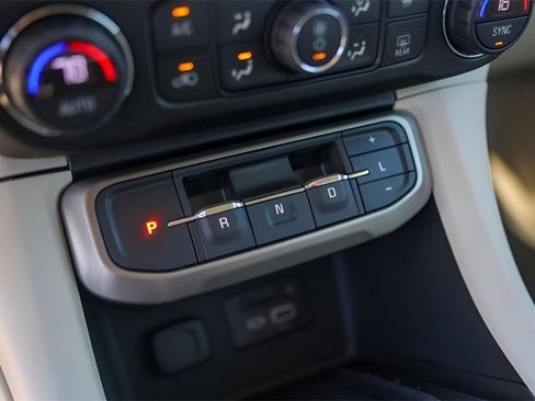 Used 2020 GMC Acadia Denali w/ Technology Package image 23