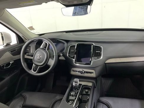 Used 2025 Volvo XC90 B6 Ultra w/ Protection Package image 31