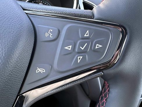 Used 2024 Chevrolet Equinox RS w/ RS Leather Package AWD/4WD image 18