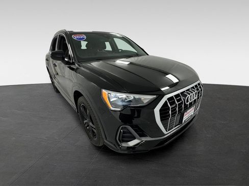 Used 2020 Audi Q3 2.0T Premium w/ Convenience Package AWD/4WD image 1