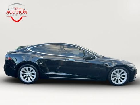 Used 2017 Tesla Model S 75D AWD/4WD image 4