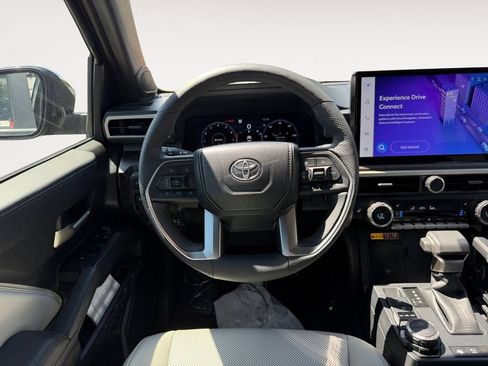 Used 2024 Toyota Tacoma Limited AWD/4WD image 12