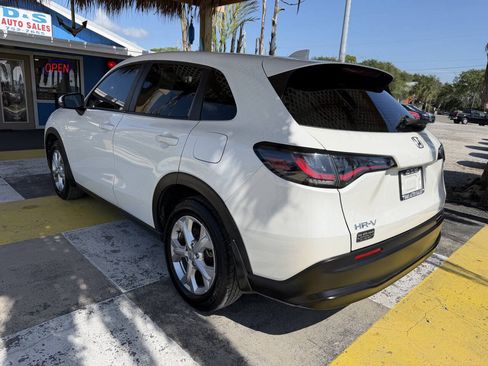 Used 2023 Honda HR-V LX image 8