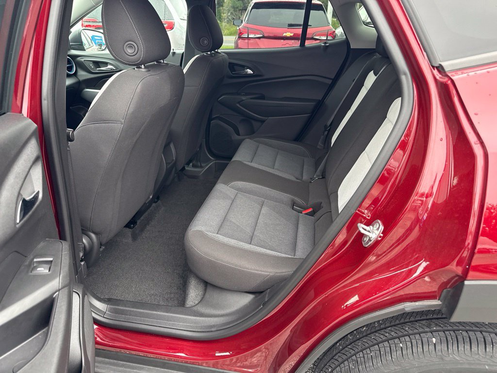 Used 2024 Chevrolet Trax LS FWD image 8