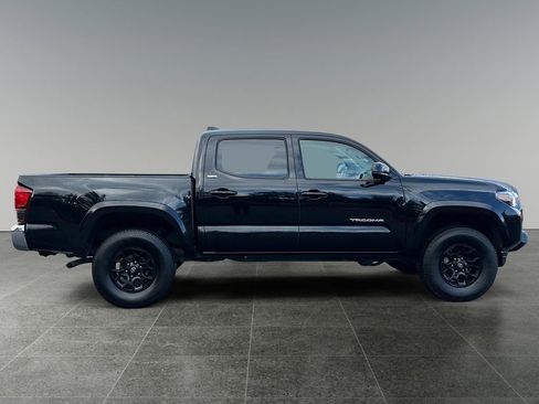 Used 2021 Toyota Tacoma SR5 AWD/4WD image 8