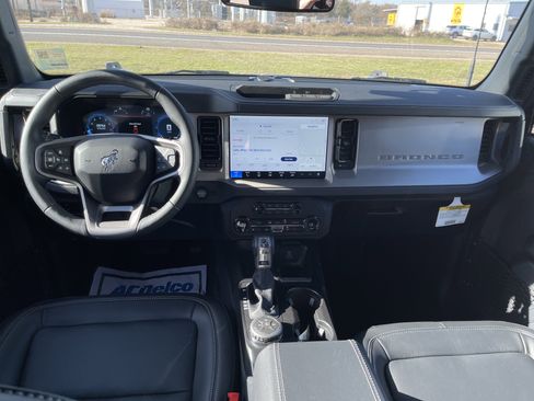 New 2025 Ford Bronco Outer Banks image 14