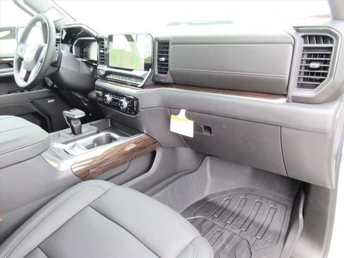 New 2026 GMC Sierra 1500 Elevation w/ Elevation Premium Package AWD/4WD image 13