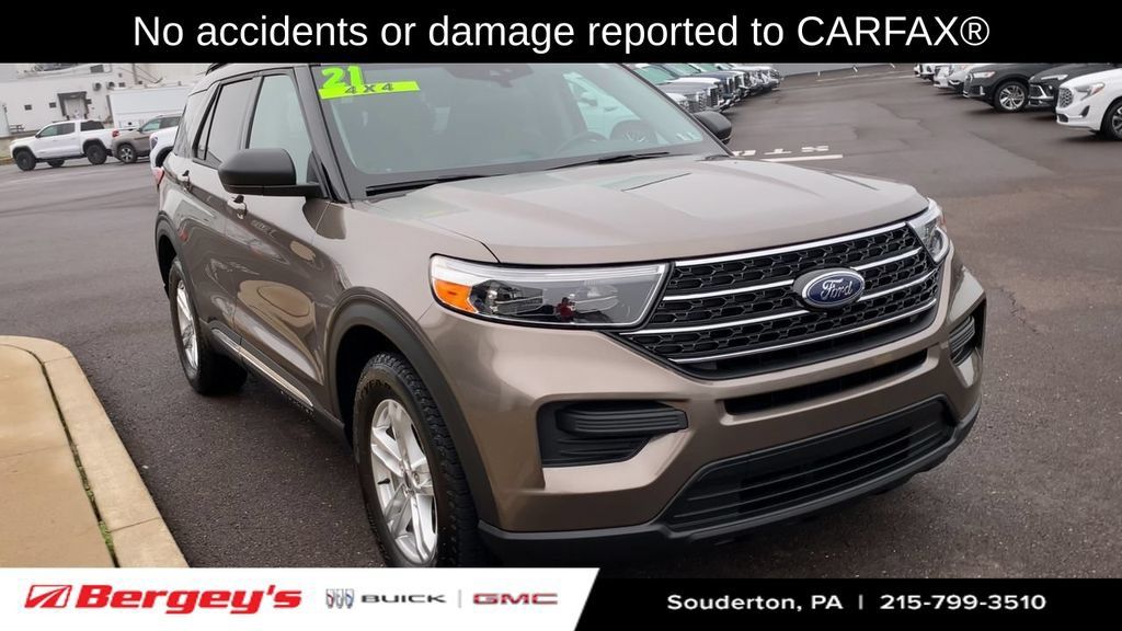 Used 2021 Ford Explorer XLT w/ Class III Trailer Tow Package AWD/4WD image 2