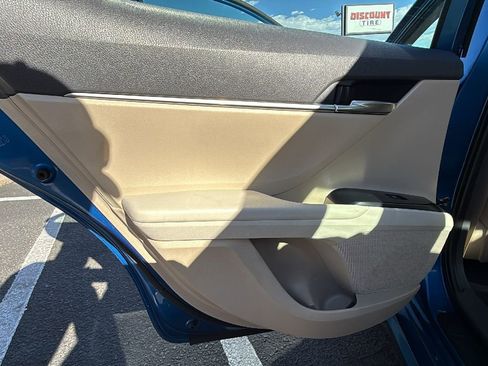 Used 2020 Toyota Camry LE w/ Carpet Mat Package image 11