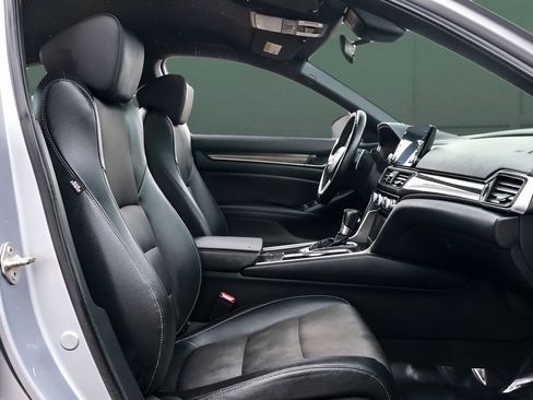 Used 2019 Honda Accord Sport image 17