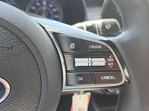 Used 2019 Kia Forte LXS FWD image 23