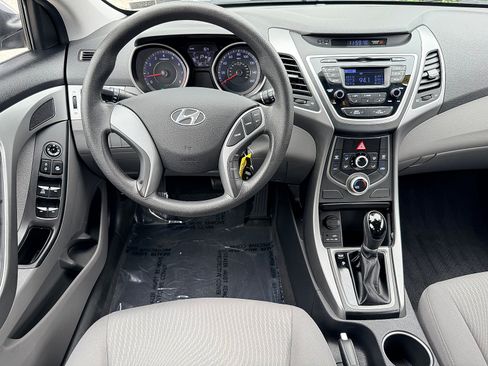 Used 2016 Hyundai Elantra SE FWD image 11