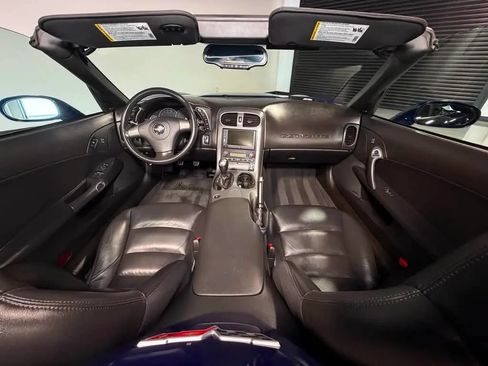 Used 2006 Chevrolet Corvette Convertible w/ Preferred Equipment Group RWD image 14