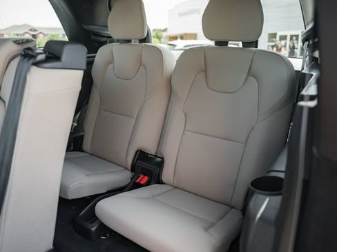 New 2026 Volvo XC90 B6 Plus w/ Protection Package Premier AWD/4WD image 34