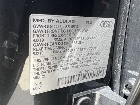 Used 2025 Audi Q5 Premium w/ Convenience Package AWD/4WD image 37