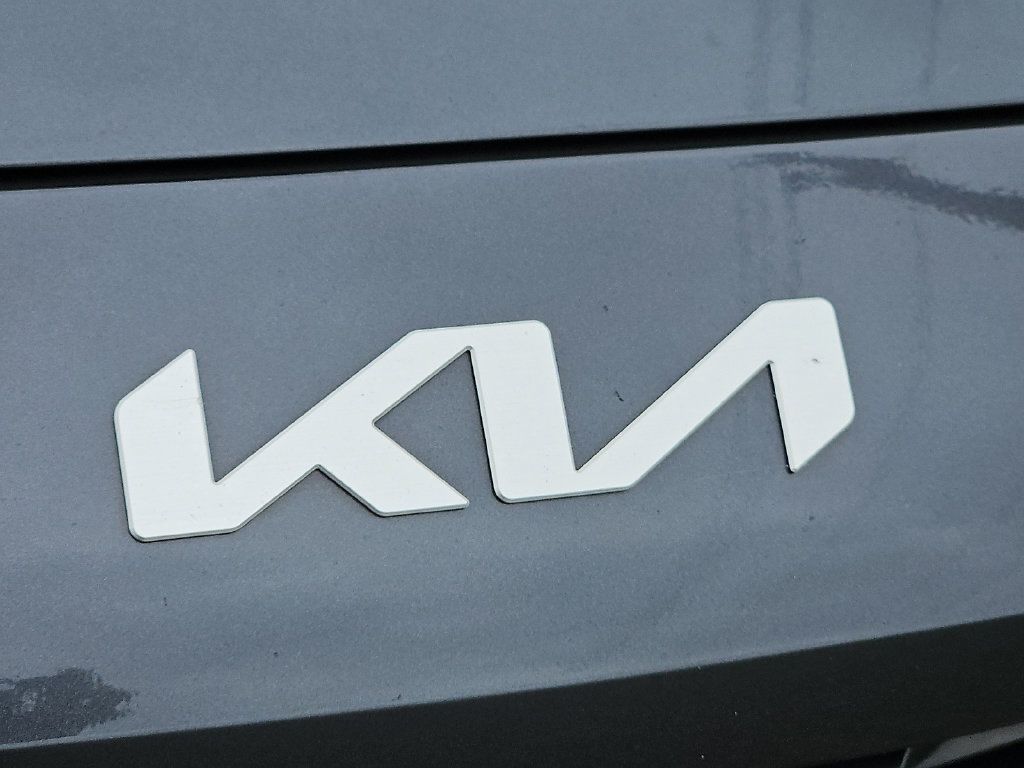 Certified 2023 Kia Forte LXS FWD image 30