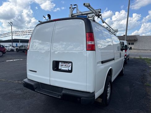 Used 2018 Chevrolet Express 2500 w/ Safety Package RWD image 7