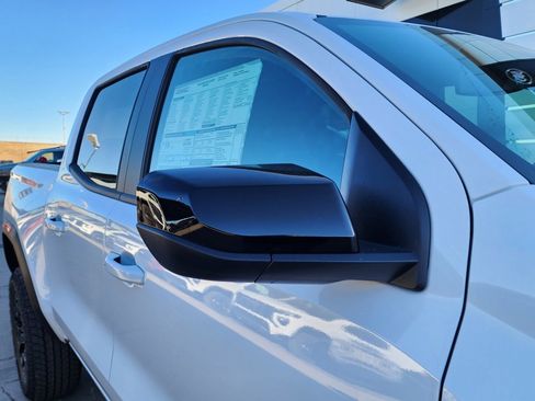 New 2026 GMC Canyon Elevation w/ Convenience Package image 11