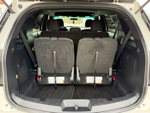 Used 2017 Ford Explorer XLT image 15