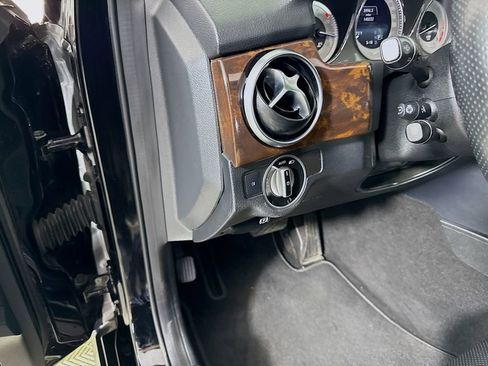 Used 2015 Mercedes-Benz GLK 350 2WD image 10