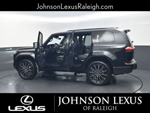 Certified 2025 Lexus GX 550 w/ Cold Area Package image 39