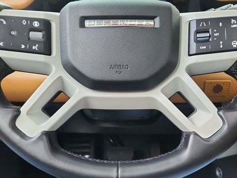 Used 2024 Land Rover Defender 110 SE image 42