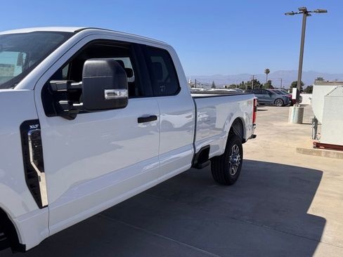 New 2025 Ford F350 XLT w/ 360-Degree Camera Package AWD/4WD image 9