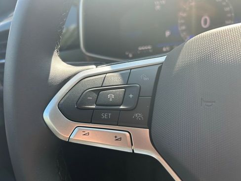 New 2026 Volkswagen Taos SE image 15