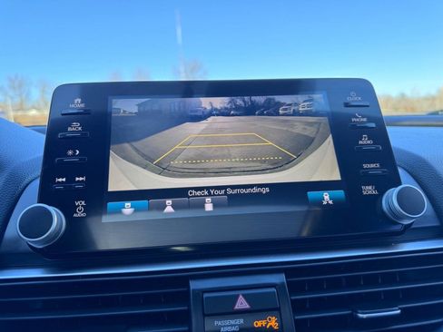 Used 2018 Honda Accord Sport image 24