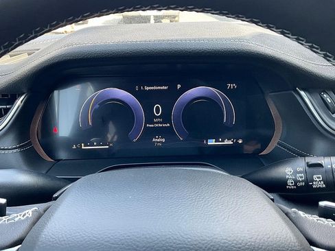 New 2025 Jeep Grand Cherokee Limited image 18