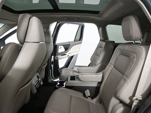 Used 2022 Lincoln Aviator Reserve w/ Equipment Group 201A image 19