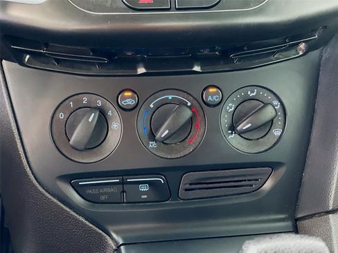 Used 2013 Ford Focus S FWD image 19