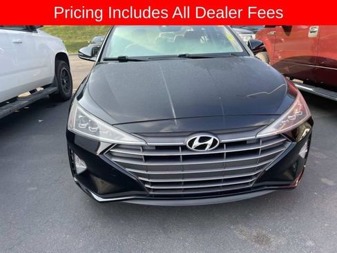 Used 2020 Hyundai Elantra Limited FWD image 11