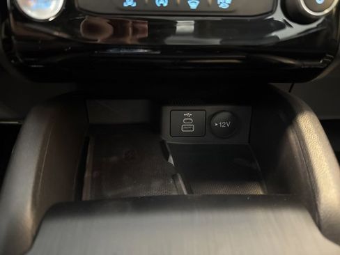 Used 2025 Ford Escape Active w/ Active Premium Tech Pack image 17