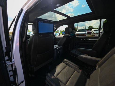 Used 2024 GMC Yukon XL Denali w/ Denali Reserve Package AWD/4WD image 23